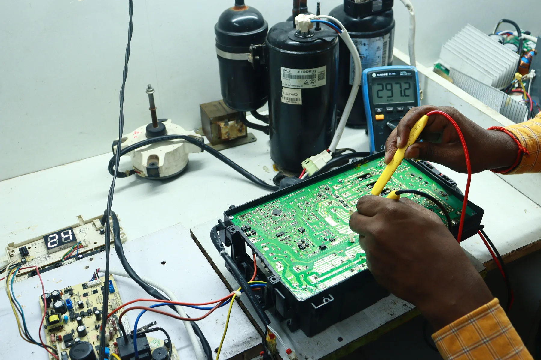 Electronic circuit diagnostic work